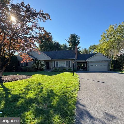 352 RUTH RIDGE DRIVE LANCASTER PA 17601