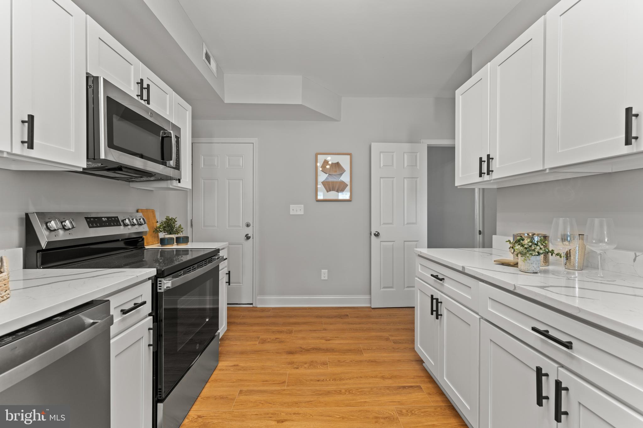 BROADWAY EAST - Residential