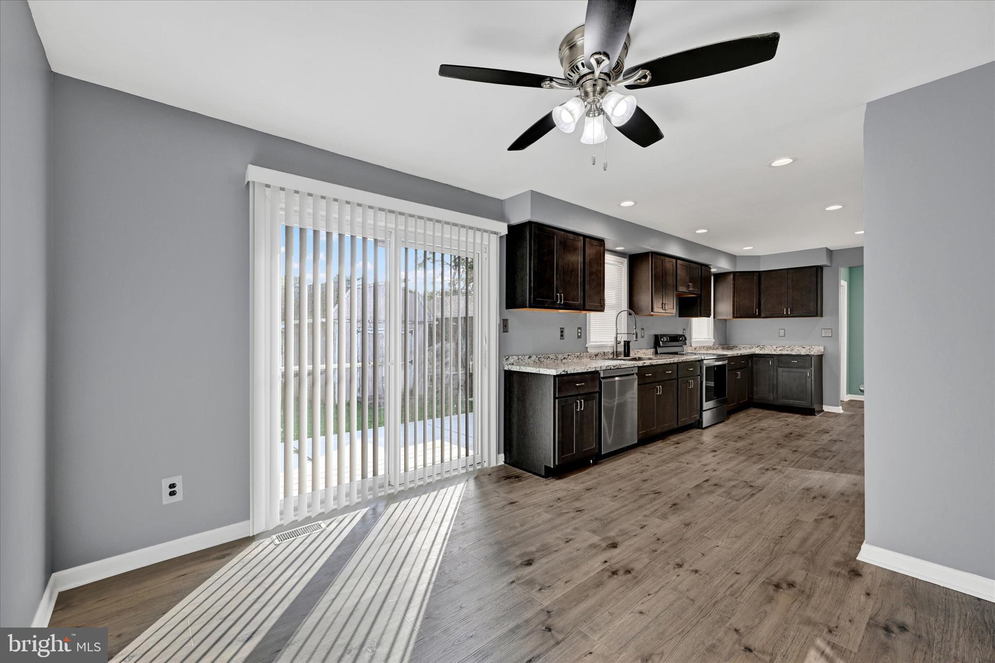 HYDE PARK - Residential