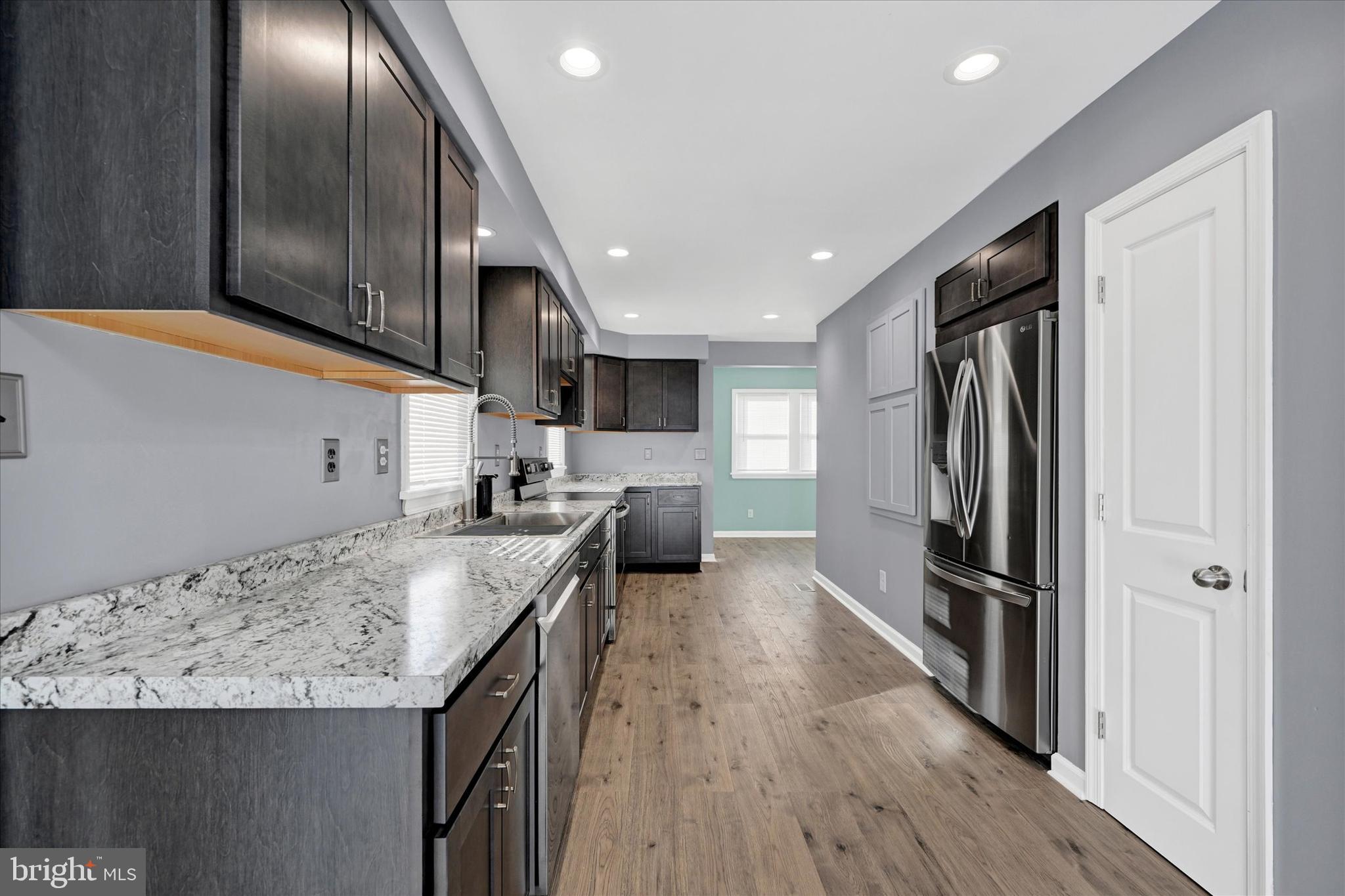 HYDE PARK - Residential