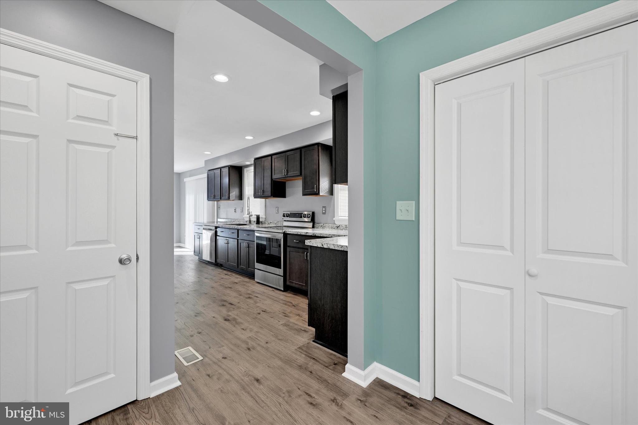 HYDE PARK - Residential