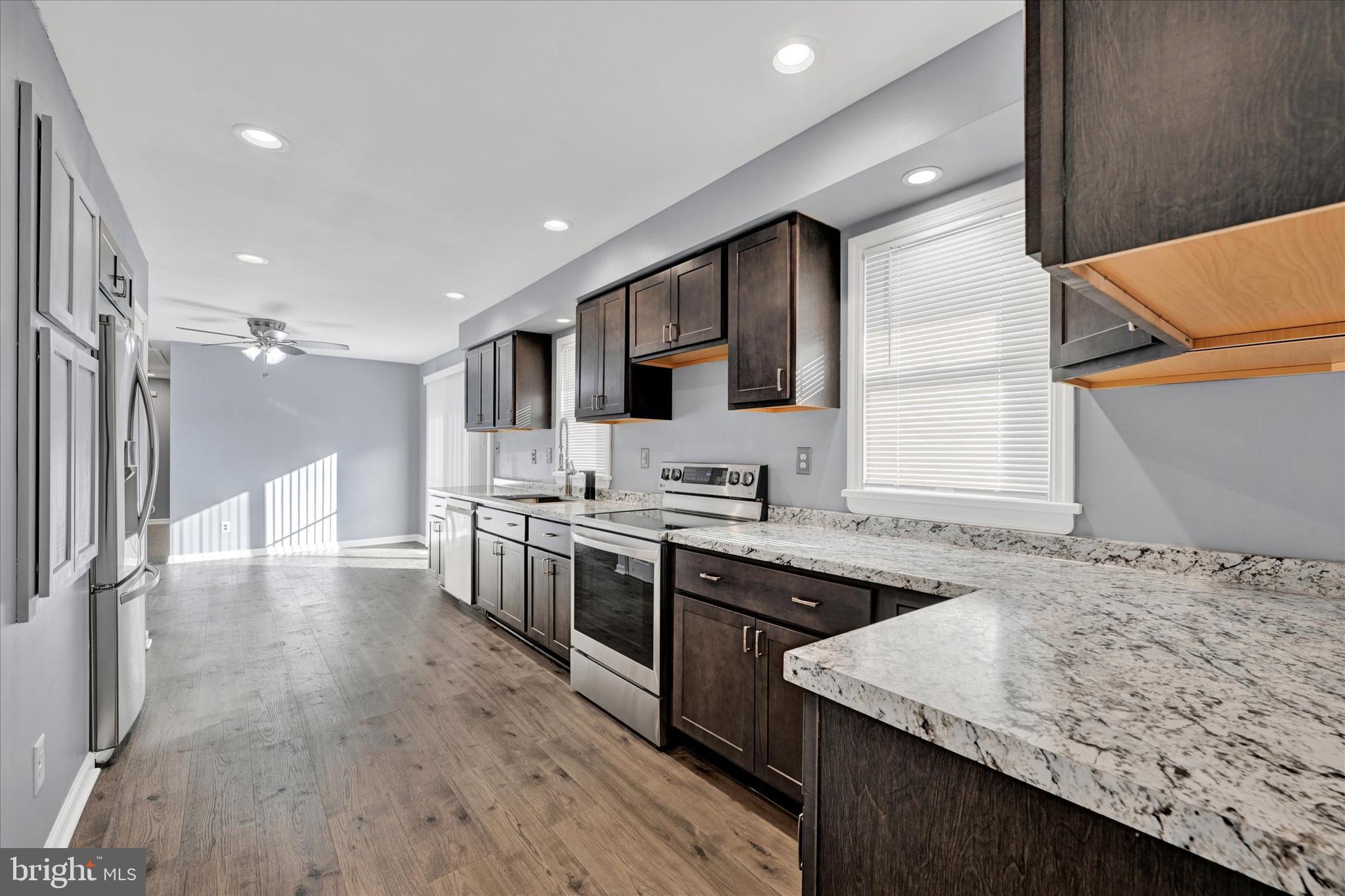 HYDE PARK - Residential