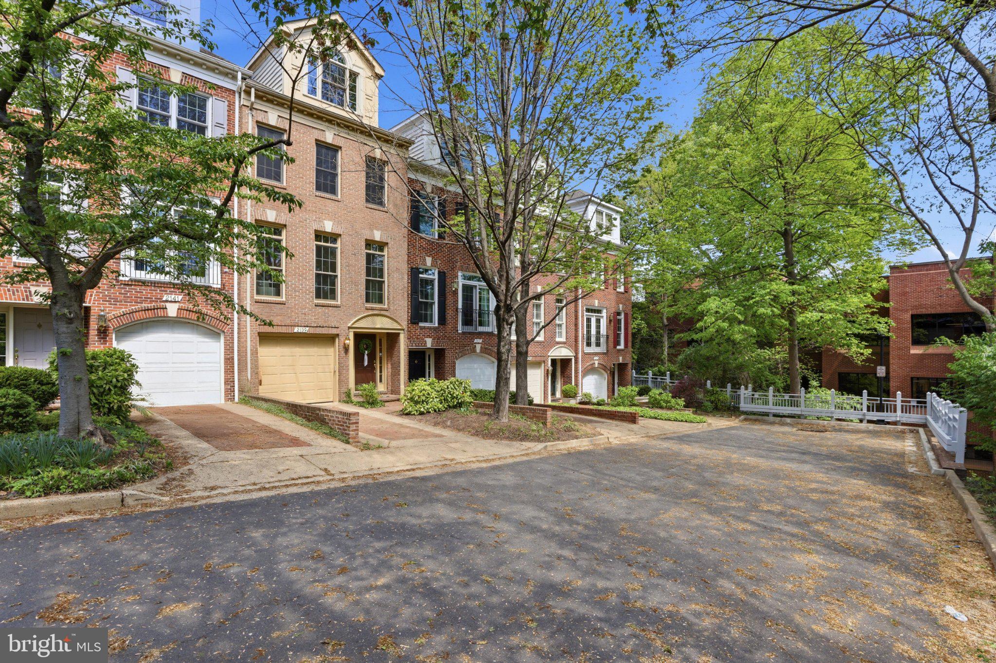 2139 N PIERCE COURT