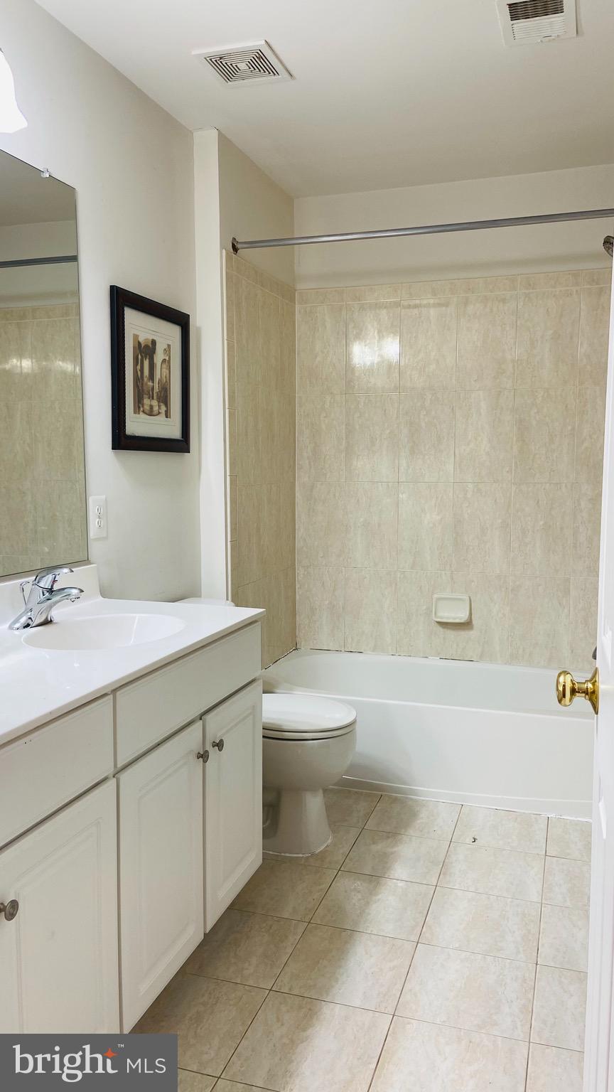 FAIRCREST - Residential Lease