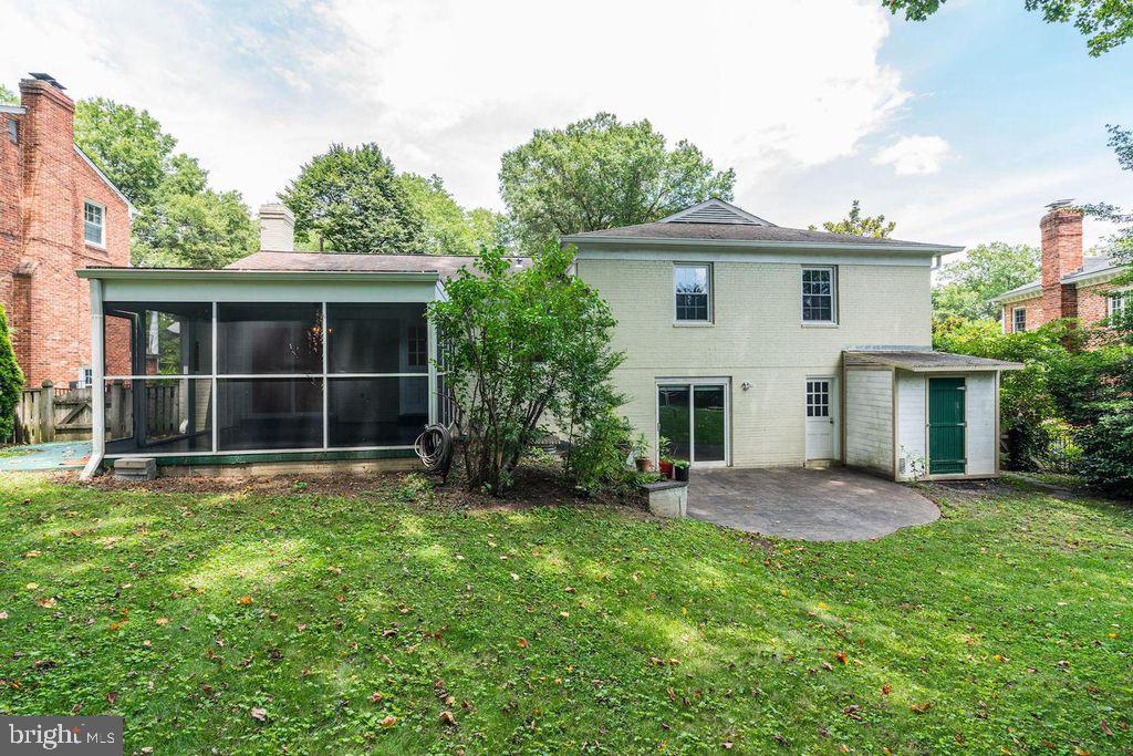 KENWOOD PARK - Residential Lease