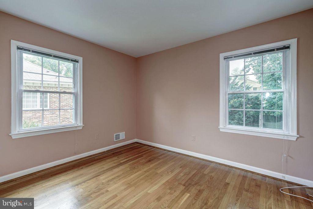 KENWOOD PARK - Residential Lease