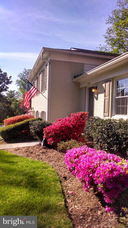 KENWOOD PARK - Residential Lease