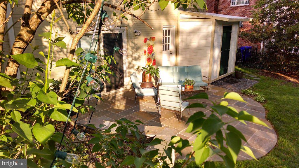 KENWOOD PARK - Residential Lease