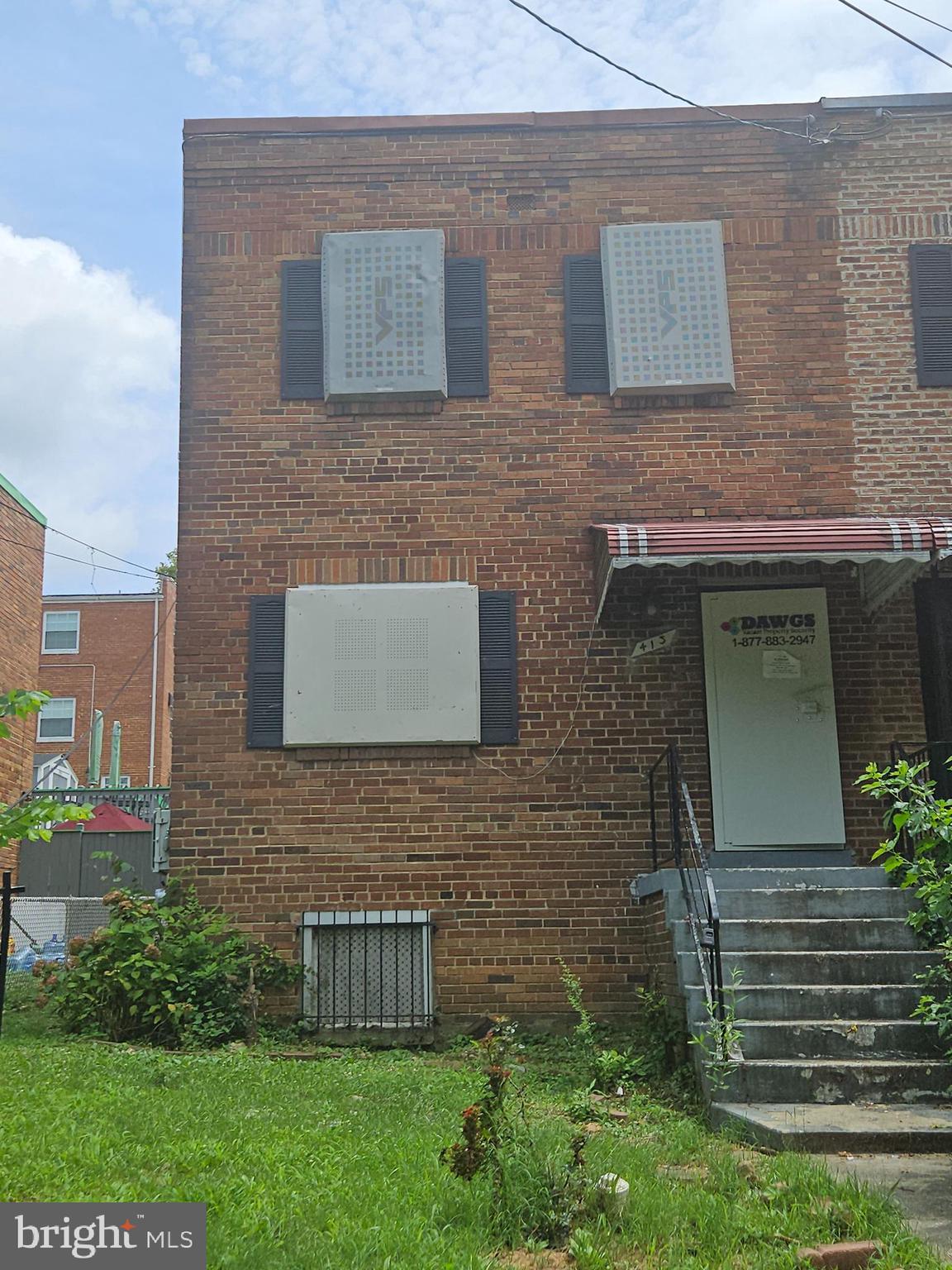 413 VALLEY AVENUE SE
