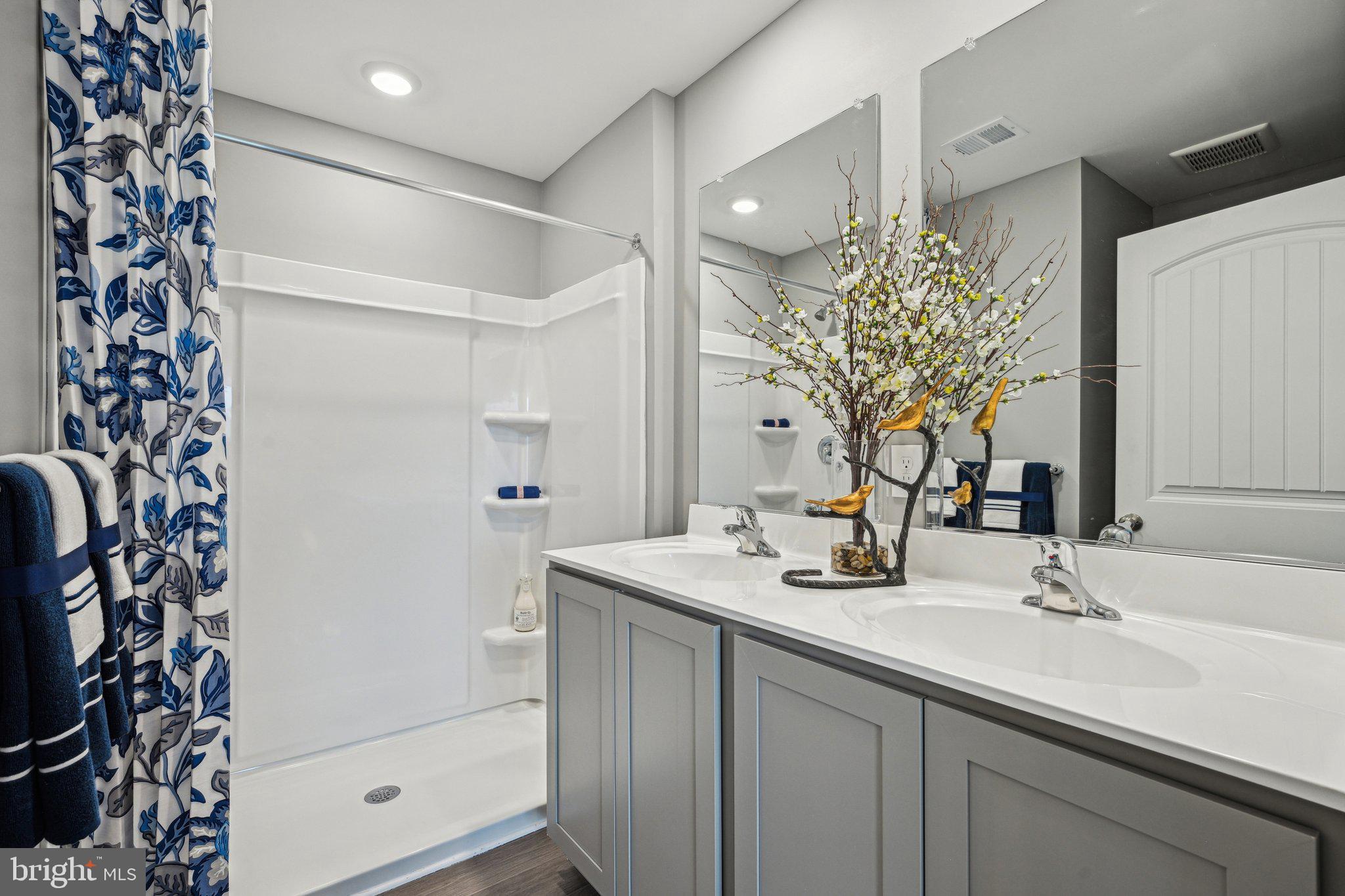 THE GRANARY AT DRAPER FARM - Residential