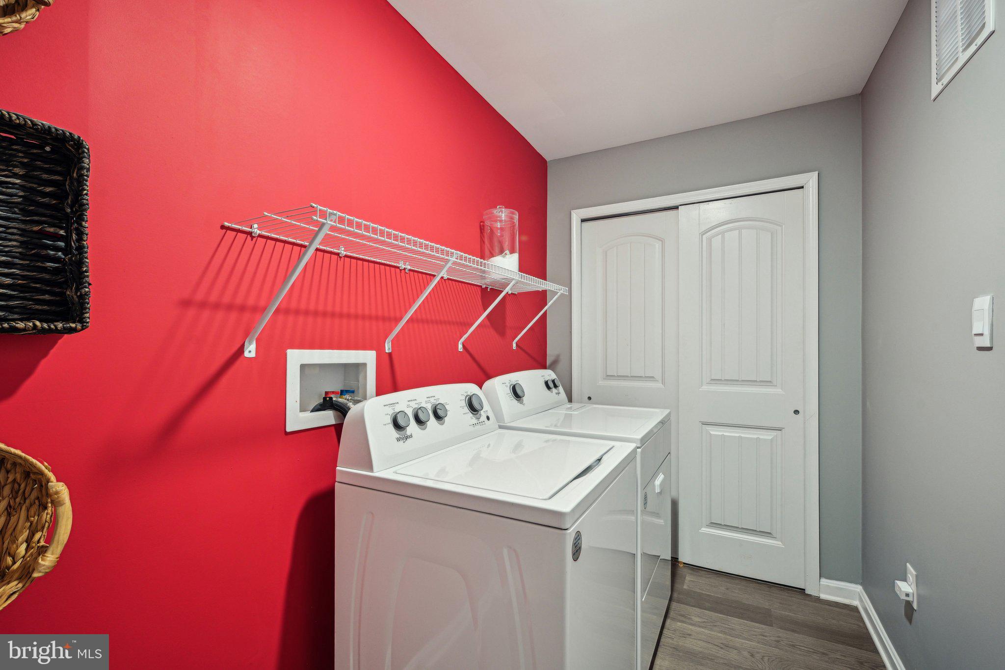 THE GRANARY AT DRAPER FARM - Residential