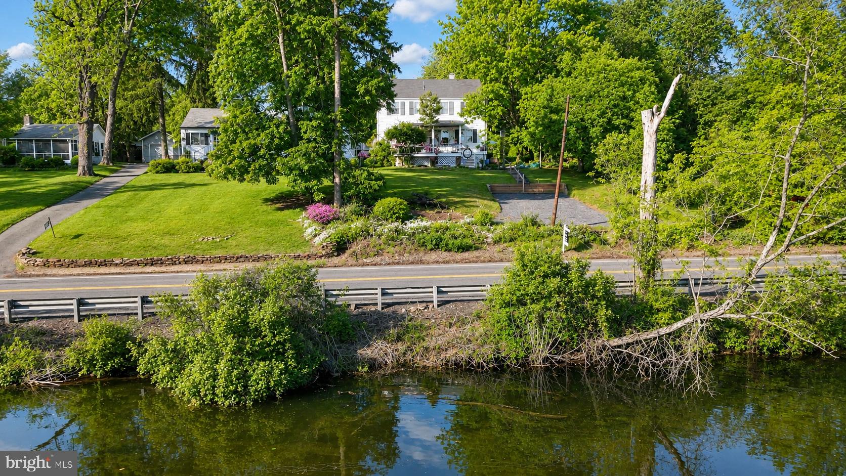 1470 RIVER ROAD