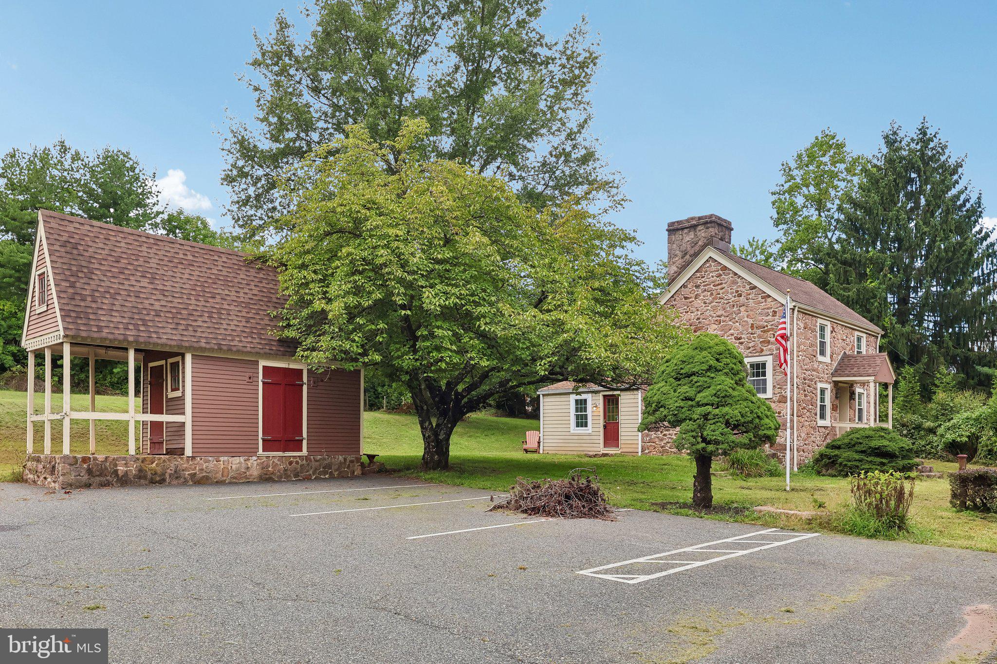 1841 POTTSTOWN PIKE