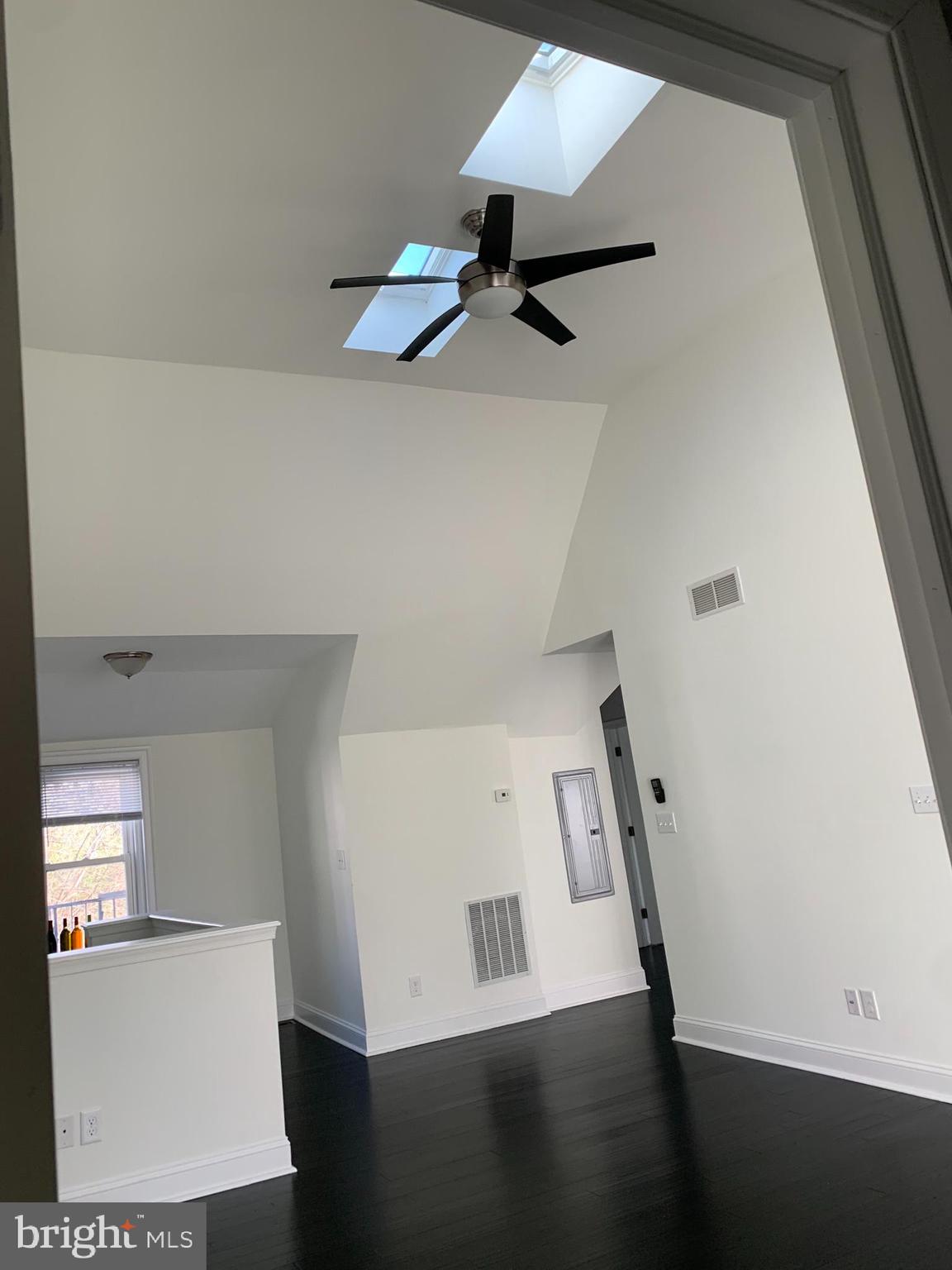 LANSDOWNE - Residential Lease