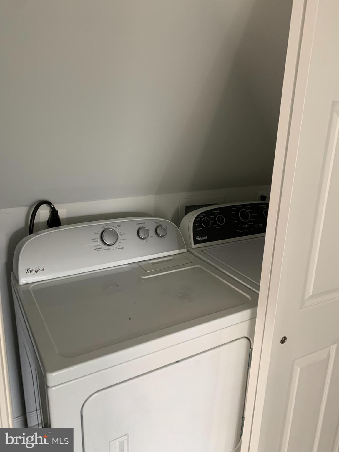 LANSDOWNE - Residential Lease