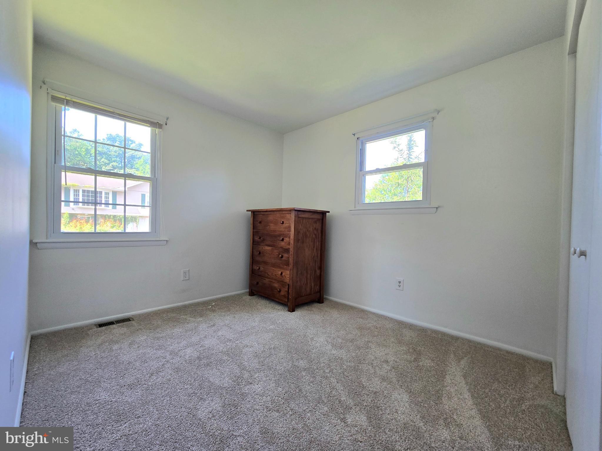 ROUND BAY VIEW - Residential Lease