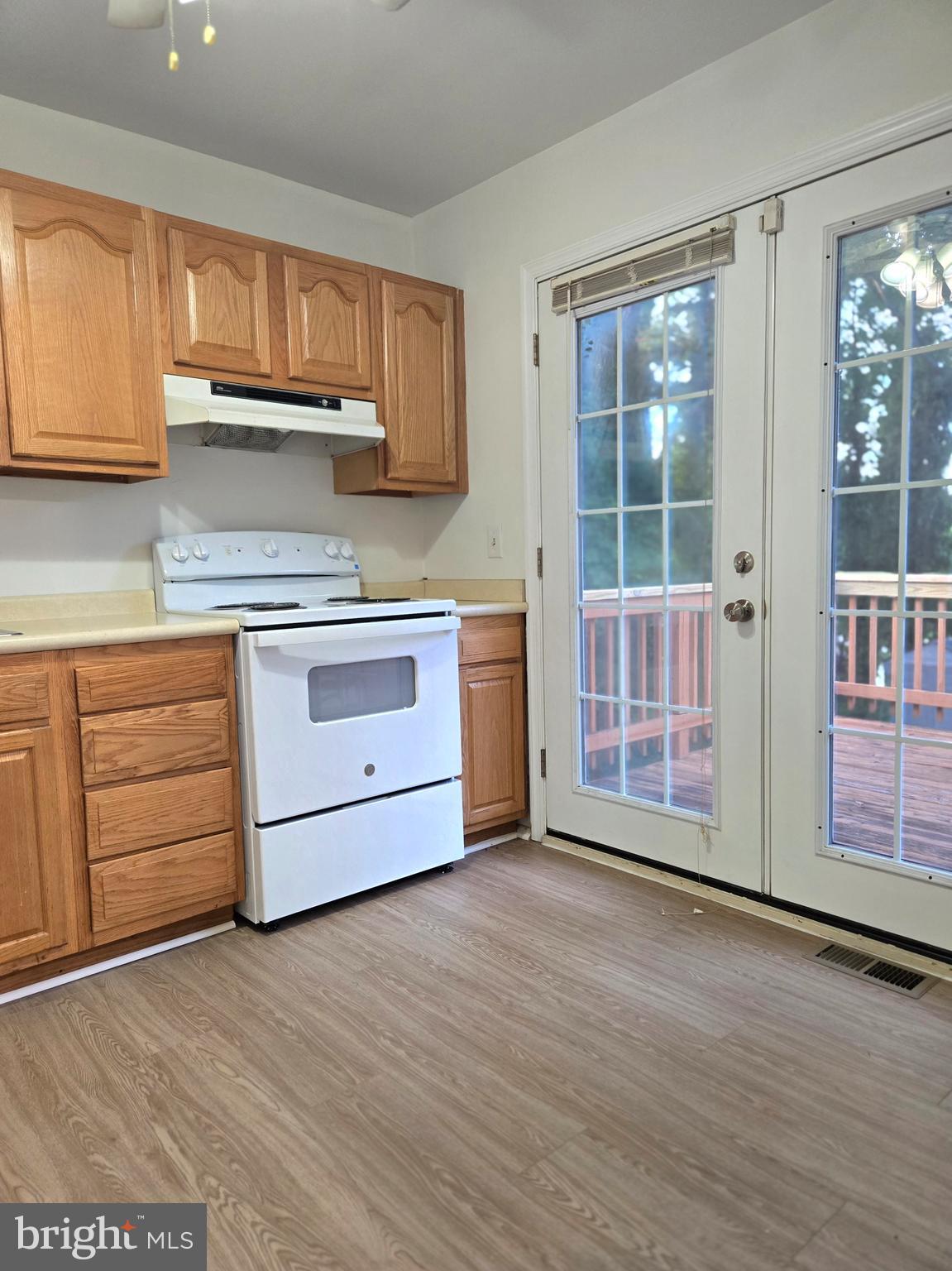 ROUND BAY VIEW - Residential Lease