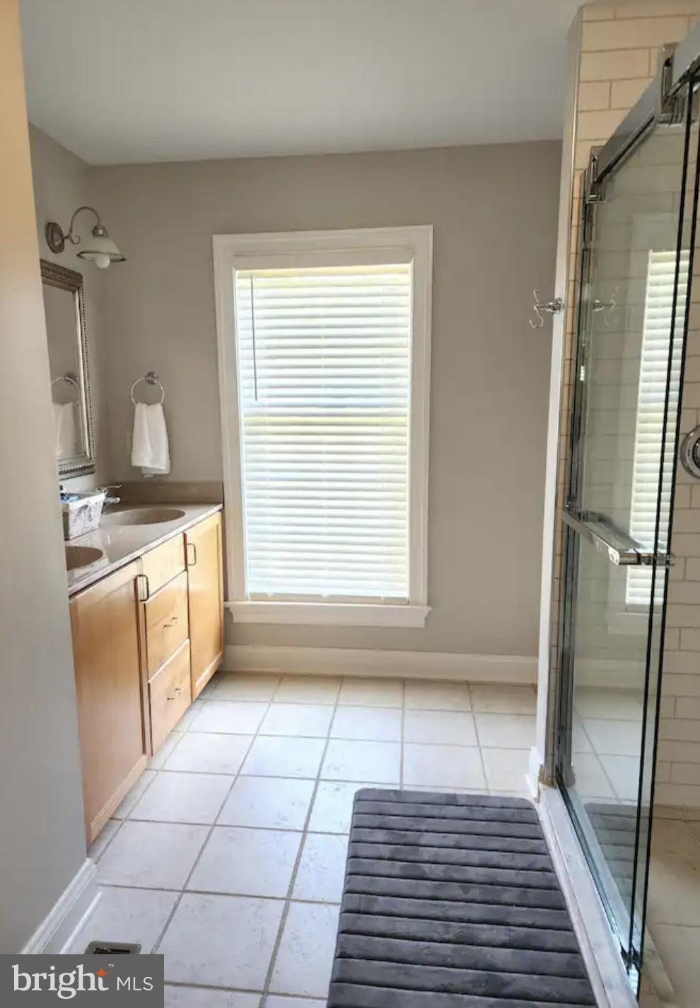 CENTREVILLE - Residential