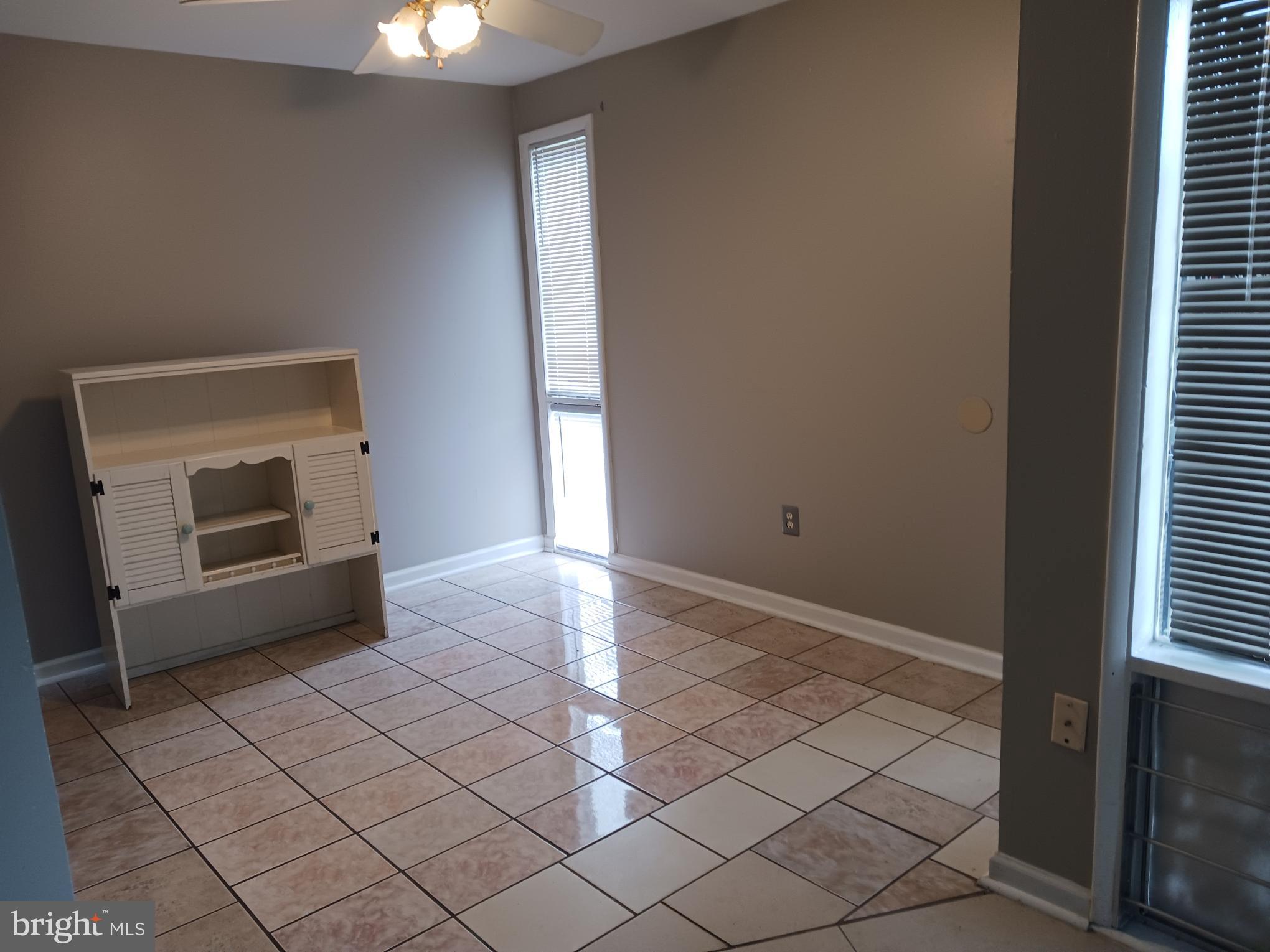 HOLLY HILL - Residential Lease