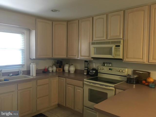 YORKTOWN AT BELAIR - Residential