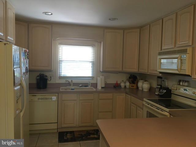 YORKTOWN AT BELAIR - Residential