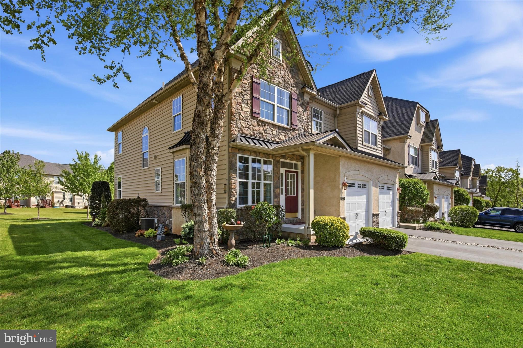 3221 WHISPER LANE