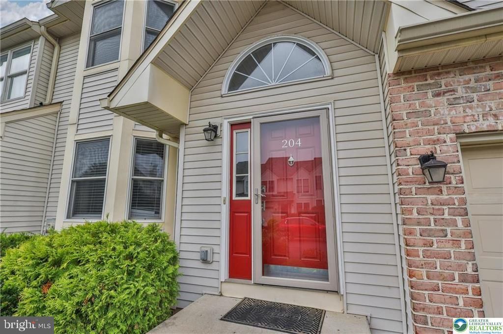 Photo of 204 Ridings Circle, MACUNGIE, PA 18062 (MLS # PALH2013764)