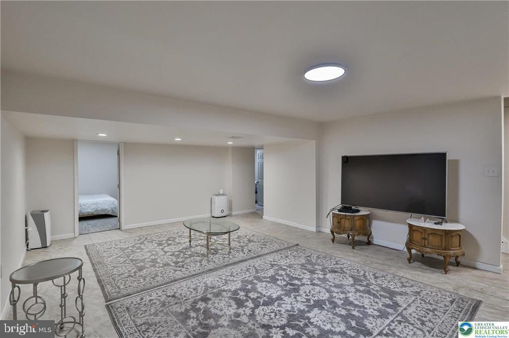 RIDINGS AT BROOKSIDE - Residential