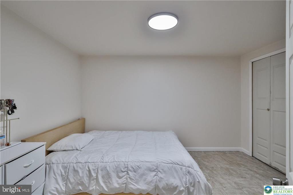 RIDINGS AT BROOKSIDE - Residential