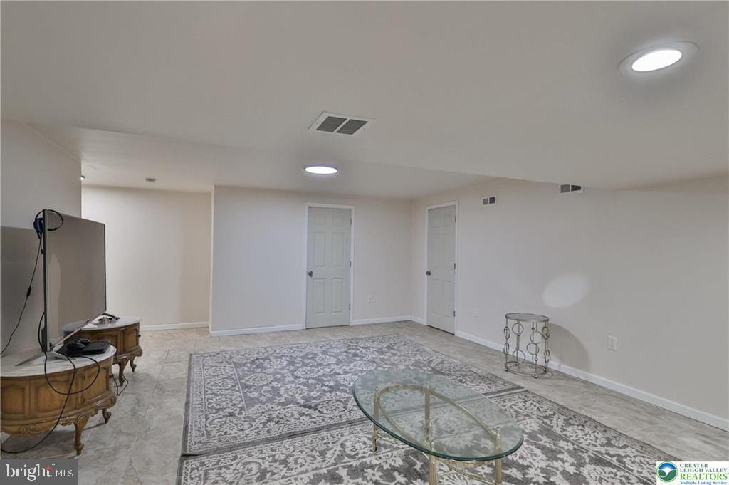 RIDINGS AT BROOKSIDE - Residential