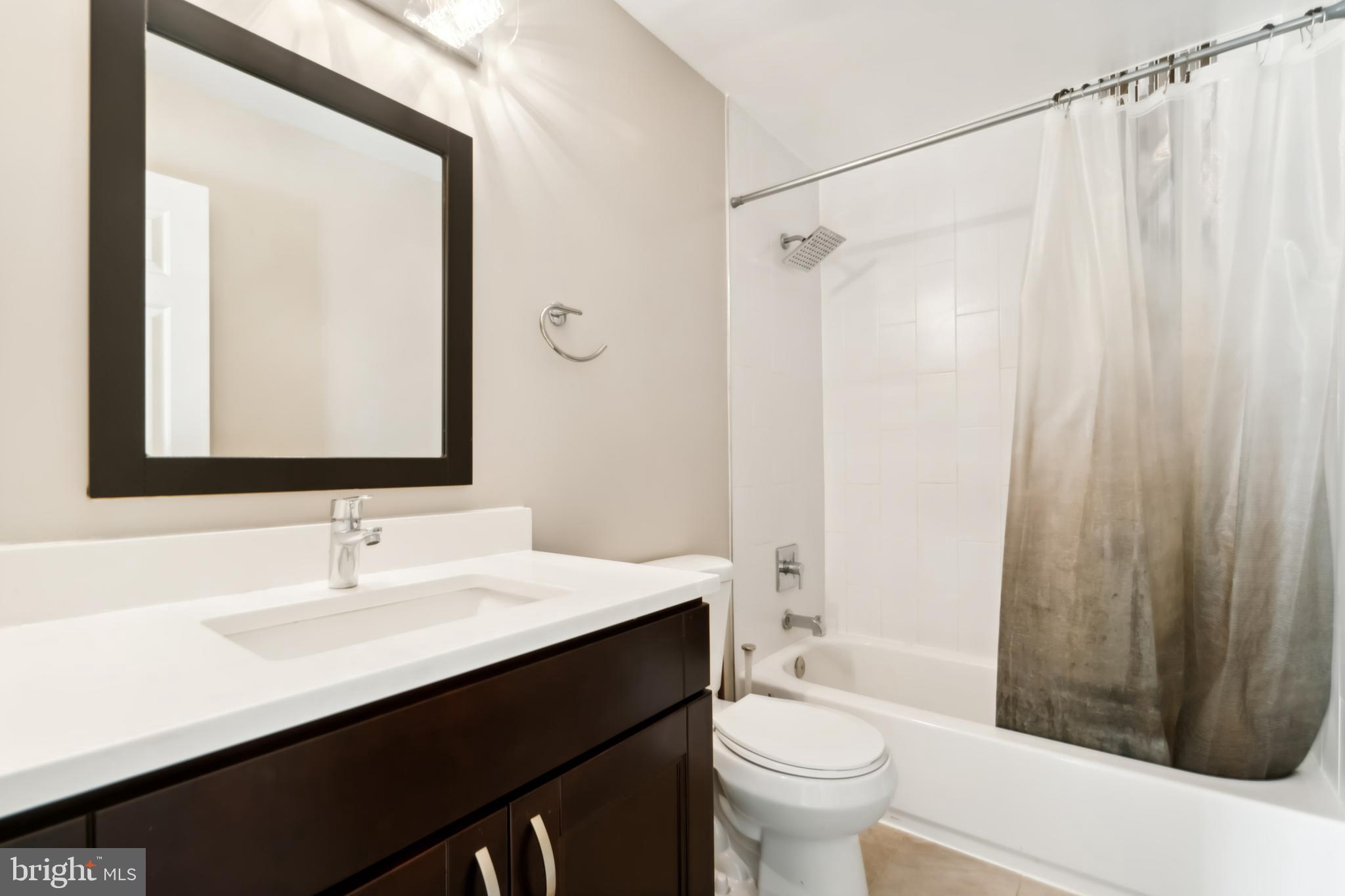 HAMPSHIRE - Residential Lease