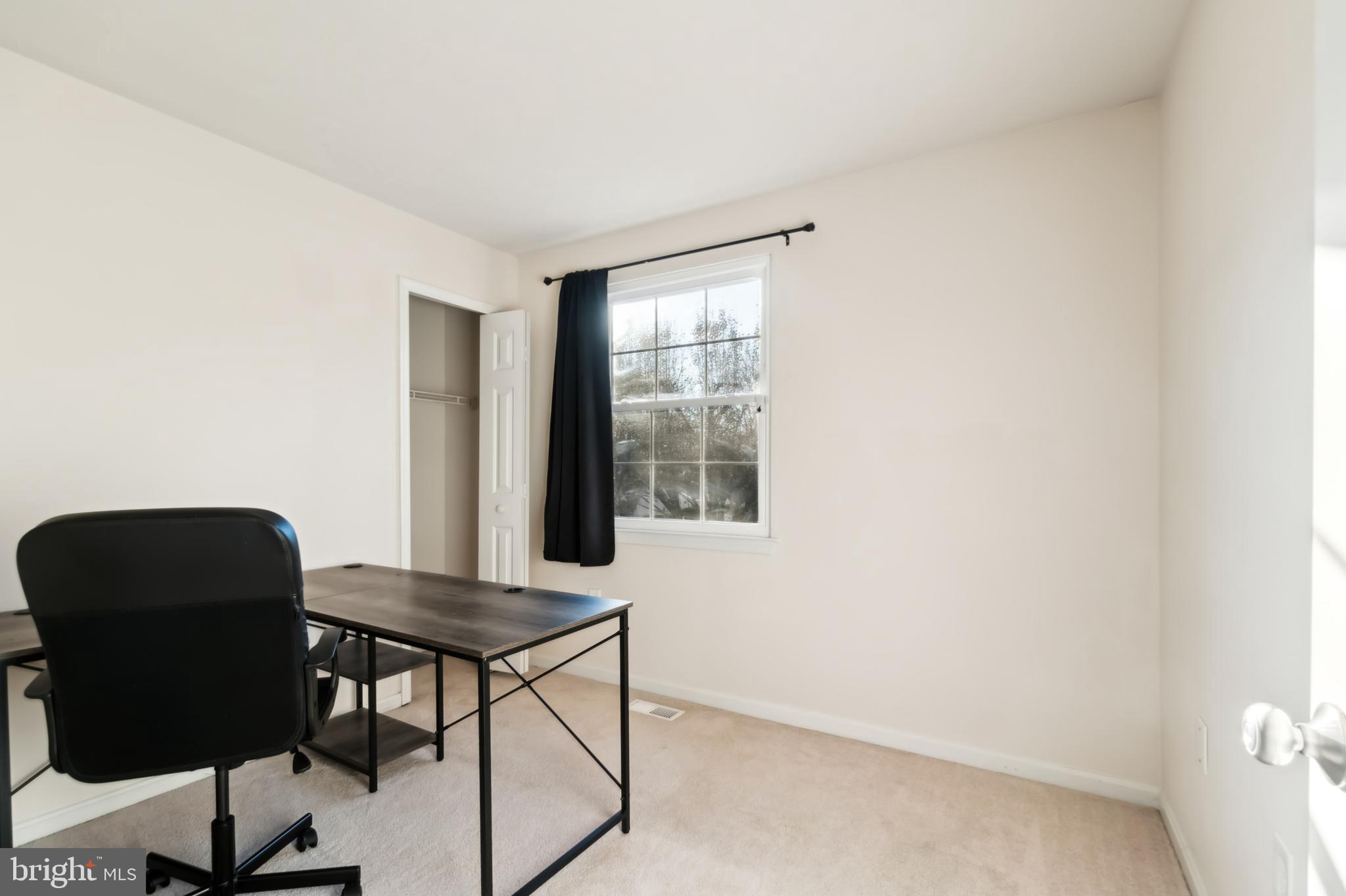 HAMPSHIRE - Residential Lease