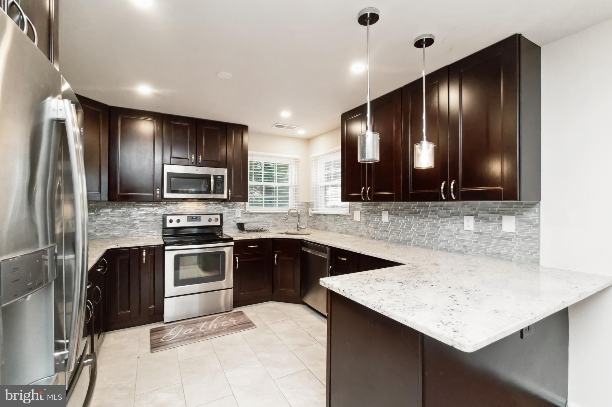 HAMPSHIRE - Residential Lease