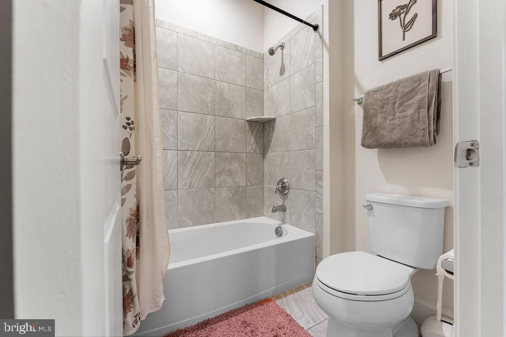 SMITH HOME FARM - Land