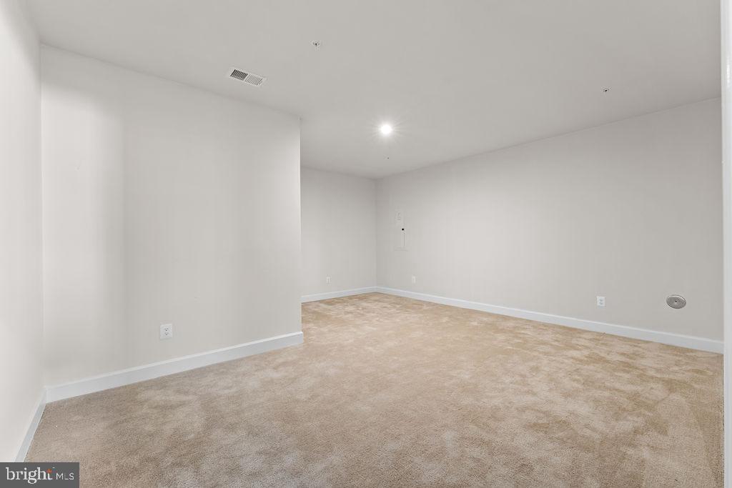 SMITH HOME FARM - Land