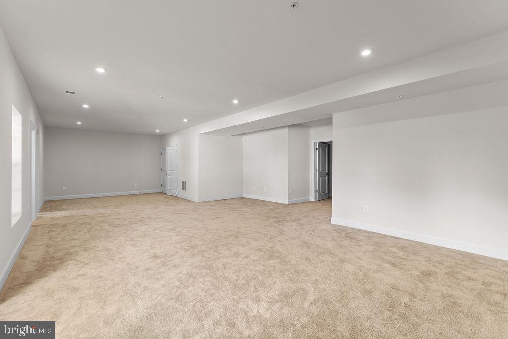 SMITH HOME FARM - Land