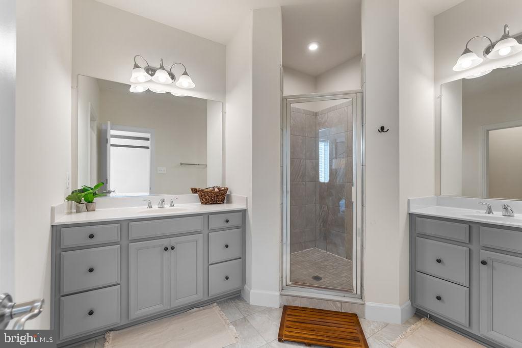 SMITH HOME FARM - Land