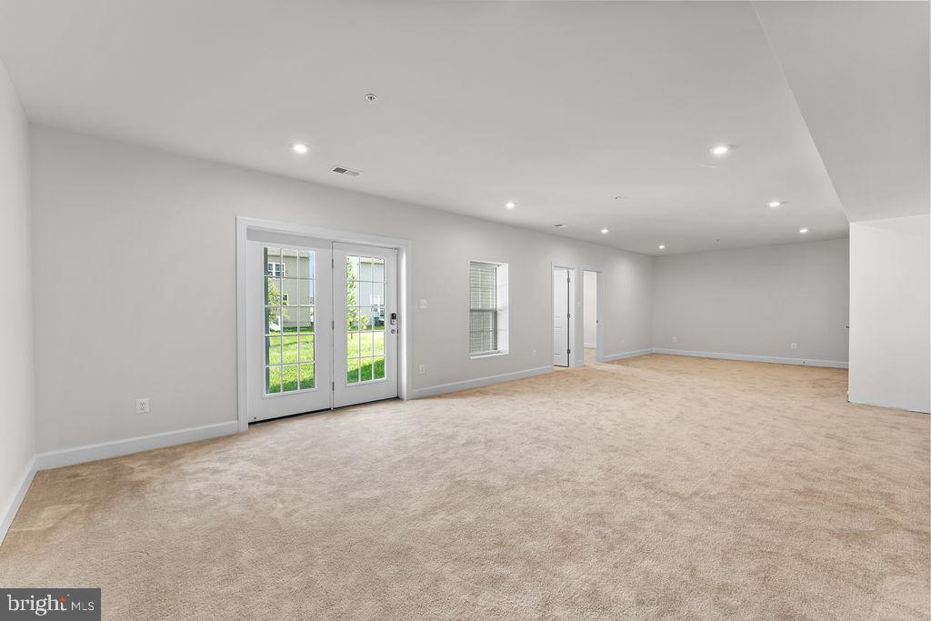 SMITH HOME FARM - Land