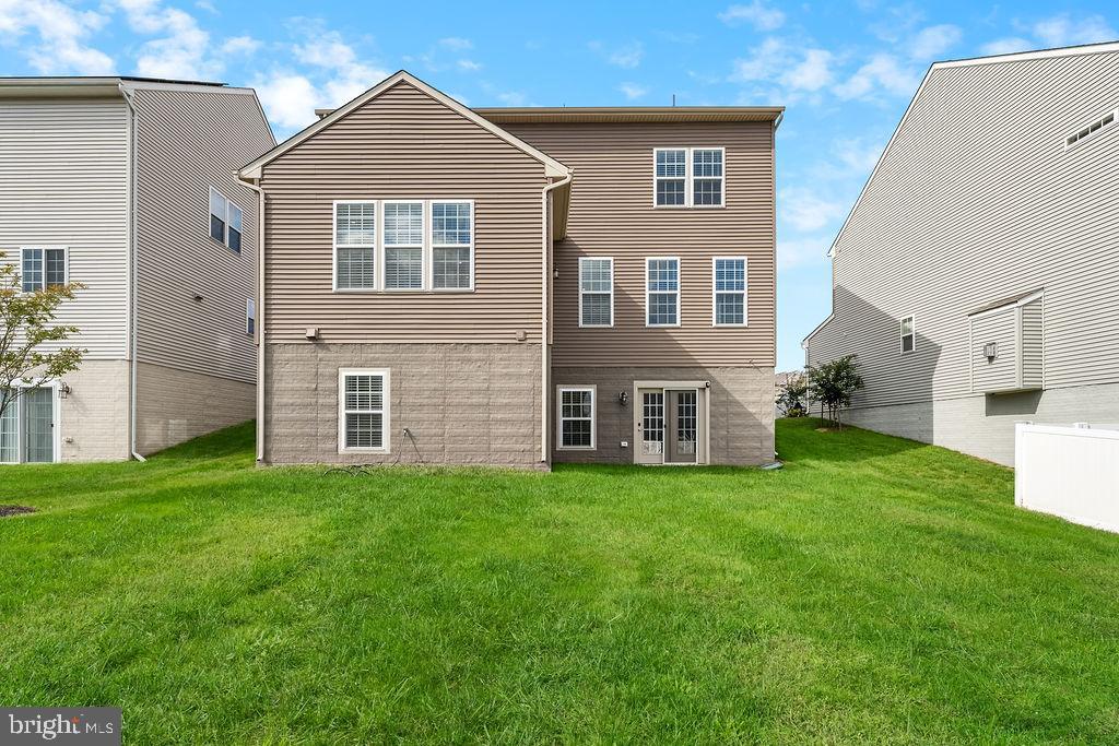 SMITH HOME FARM - Land