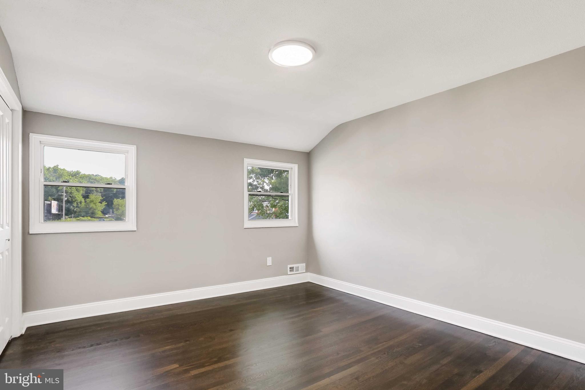 CHARLESMONT - Residential