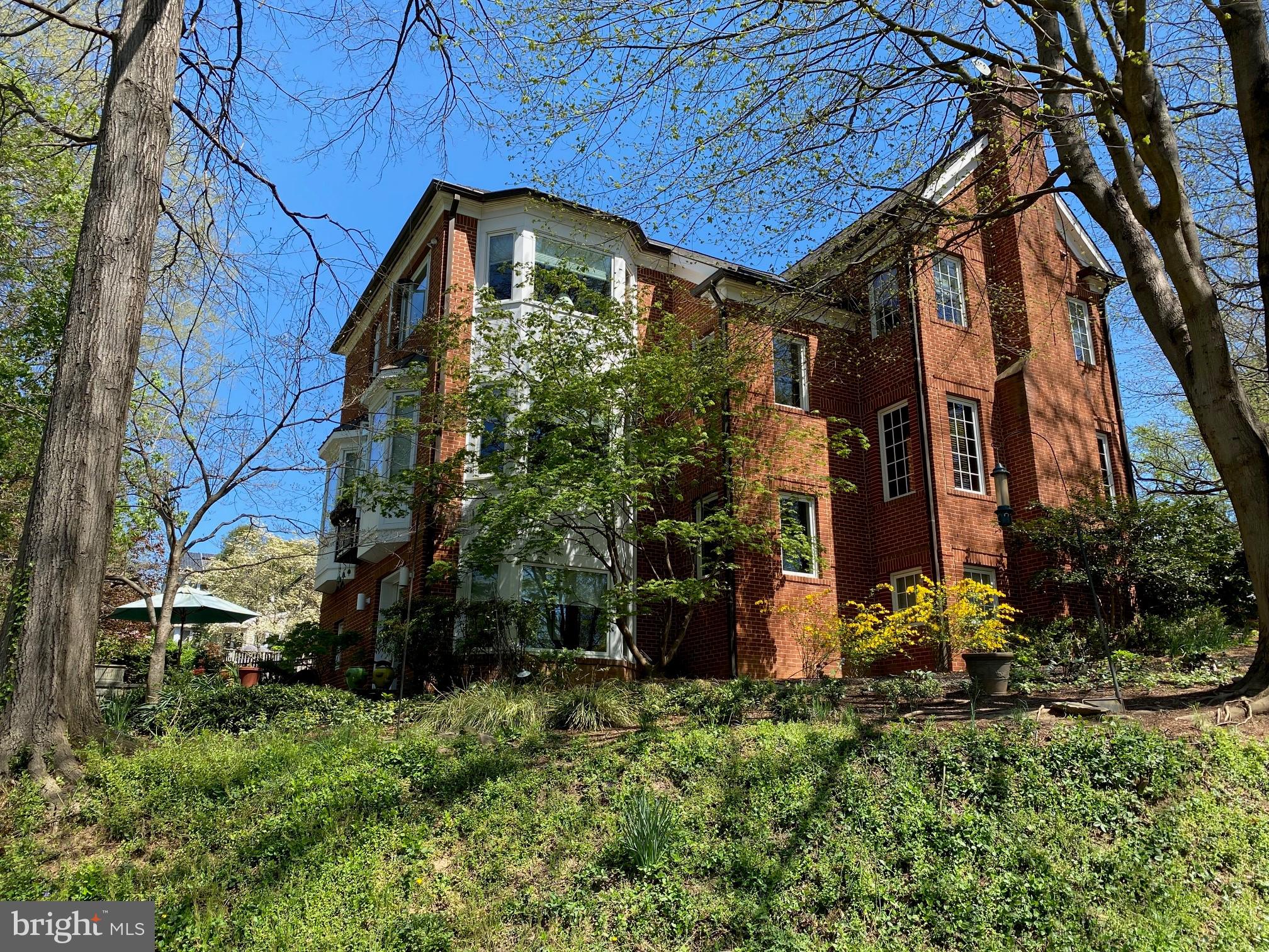 2318 NEBRASKA AVENUE NW