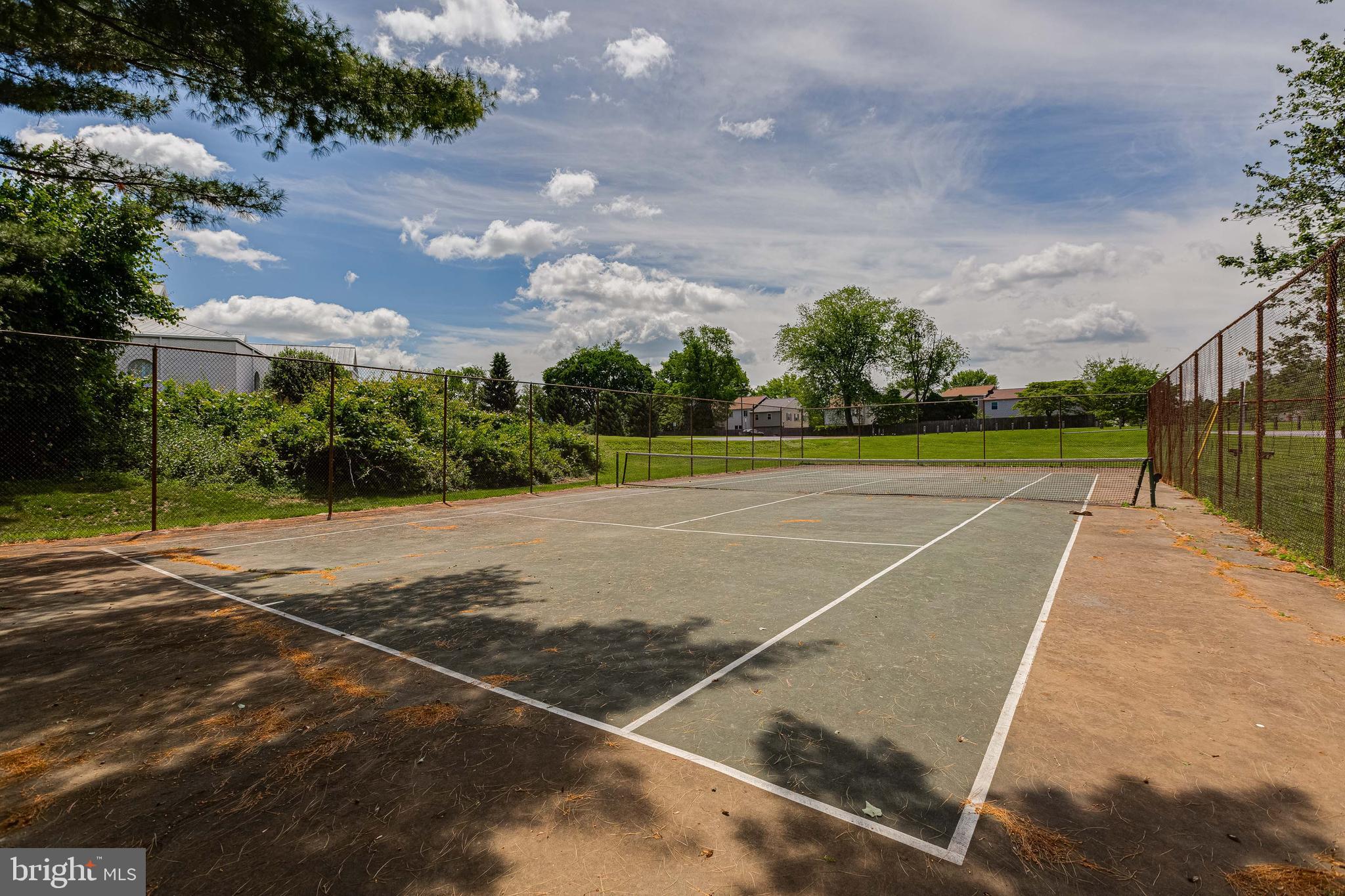 CAMELBACK VILLAGE - Residential