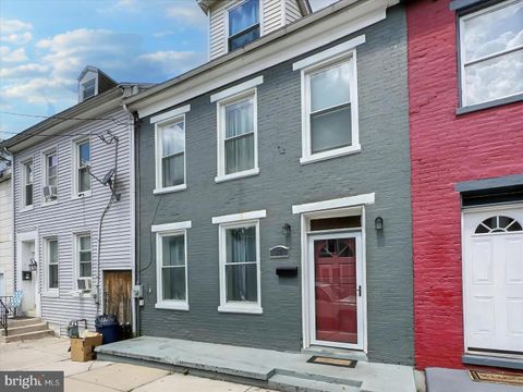 47 E SOUTH STREET YORK PA 17401
