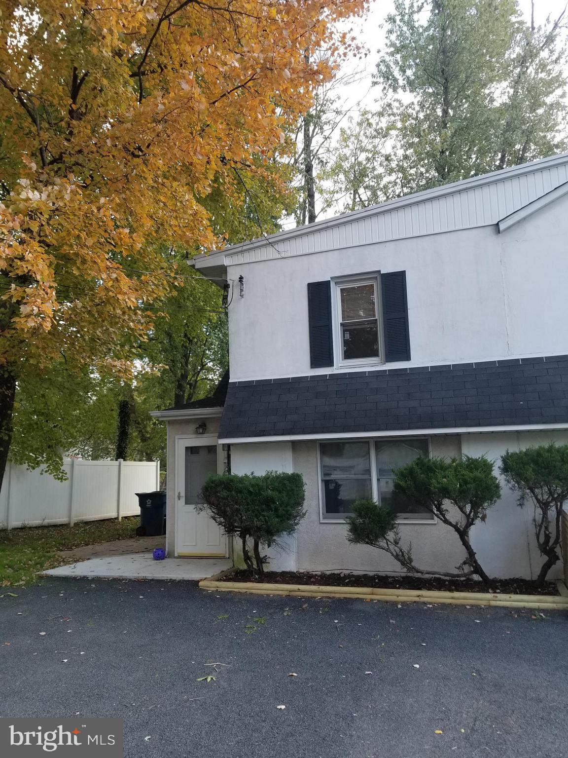 Horsham rental, this home features two bedrooms, large new eat in kitchen. New flooring throughout, fresh paint and ready to go. Open floor plan, side patio accessible from heater room off kitchen. Enjoy some outdoor fun in the large rear yard with shed. Off street parking for two vehicles. Great location just off route 611, easy access to Pa. Turnpike, 202, 309, 152, 263 Hatboro Horsham School District
Rental Application https://apply.link/NqVKwQU
