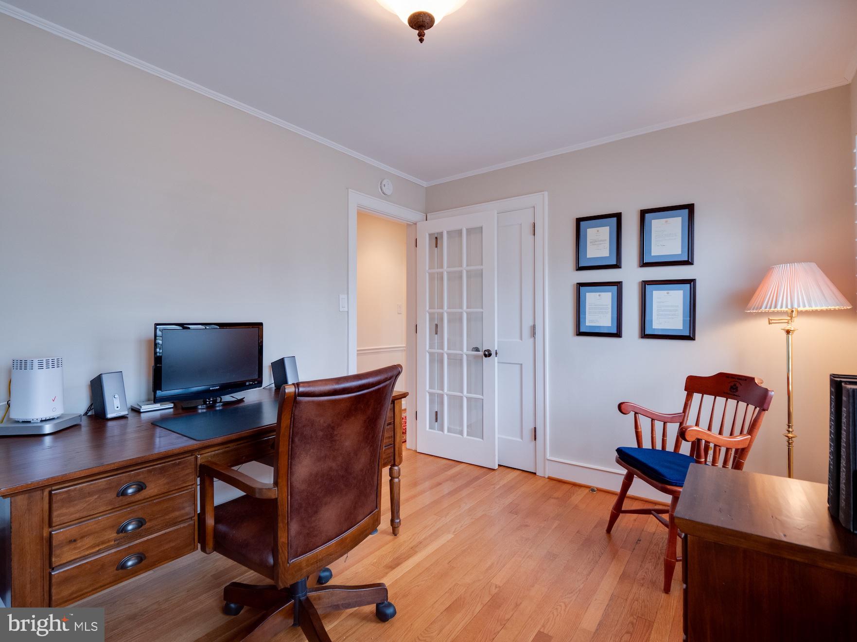 COUNTRY CLUB HILLS - Residential