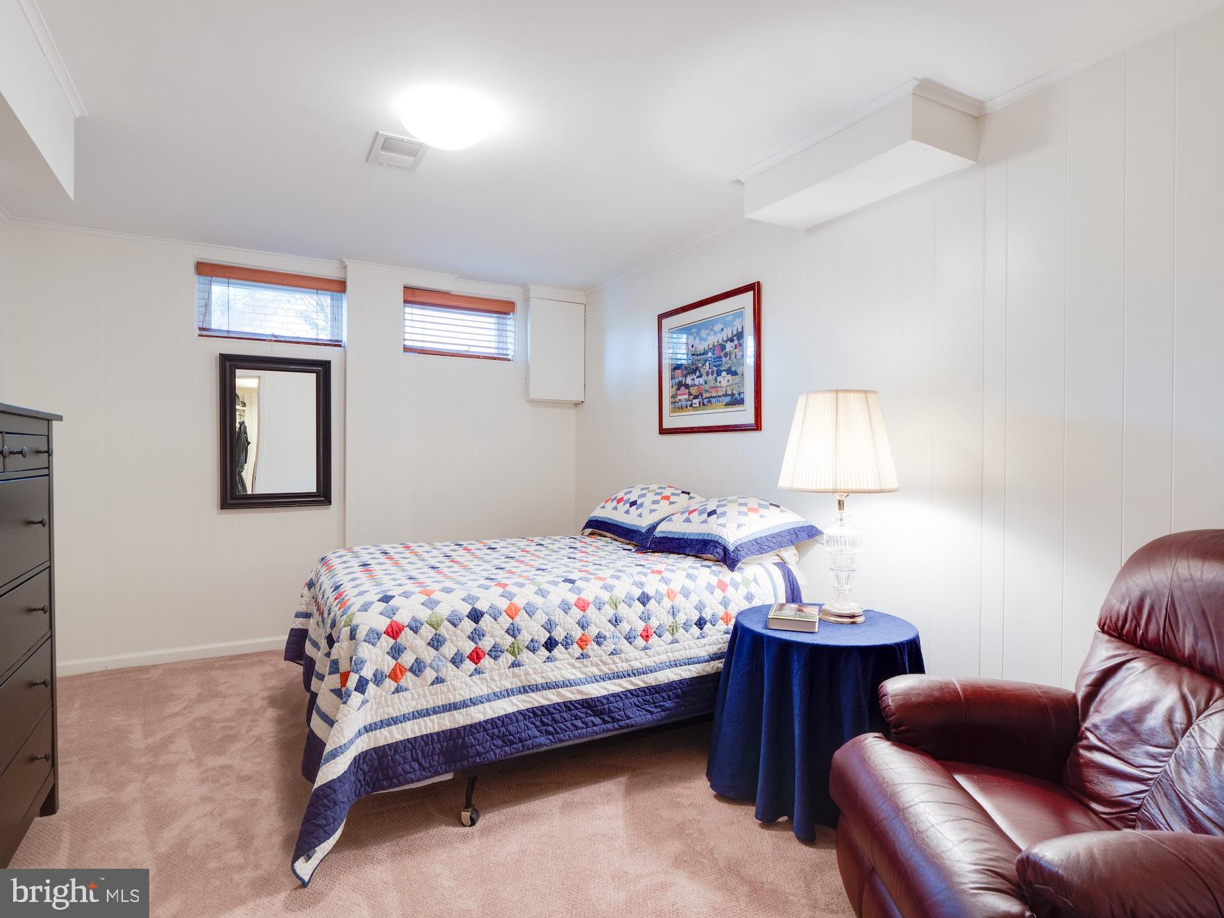 COUNTRY CLUB HILLS - Residential