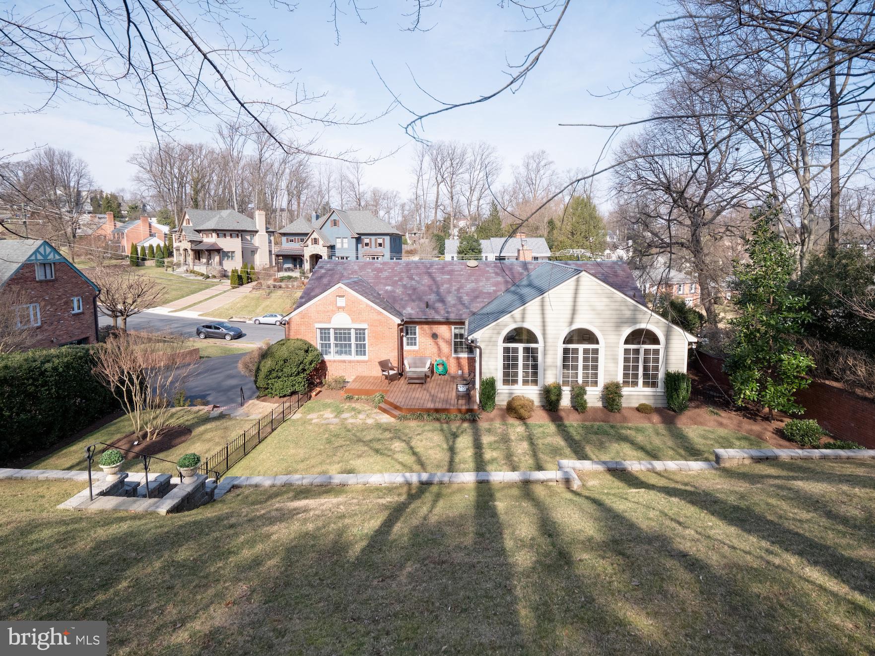 COUNTRY CLUB HILLS - Residential