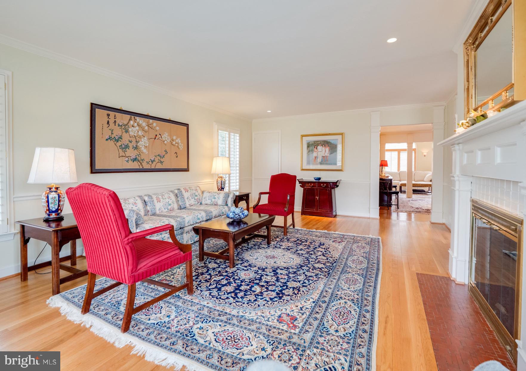 COUNTRY CLUB HILLS - Residential