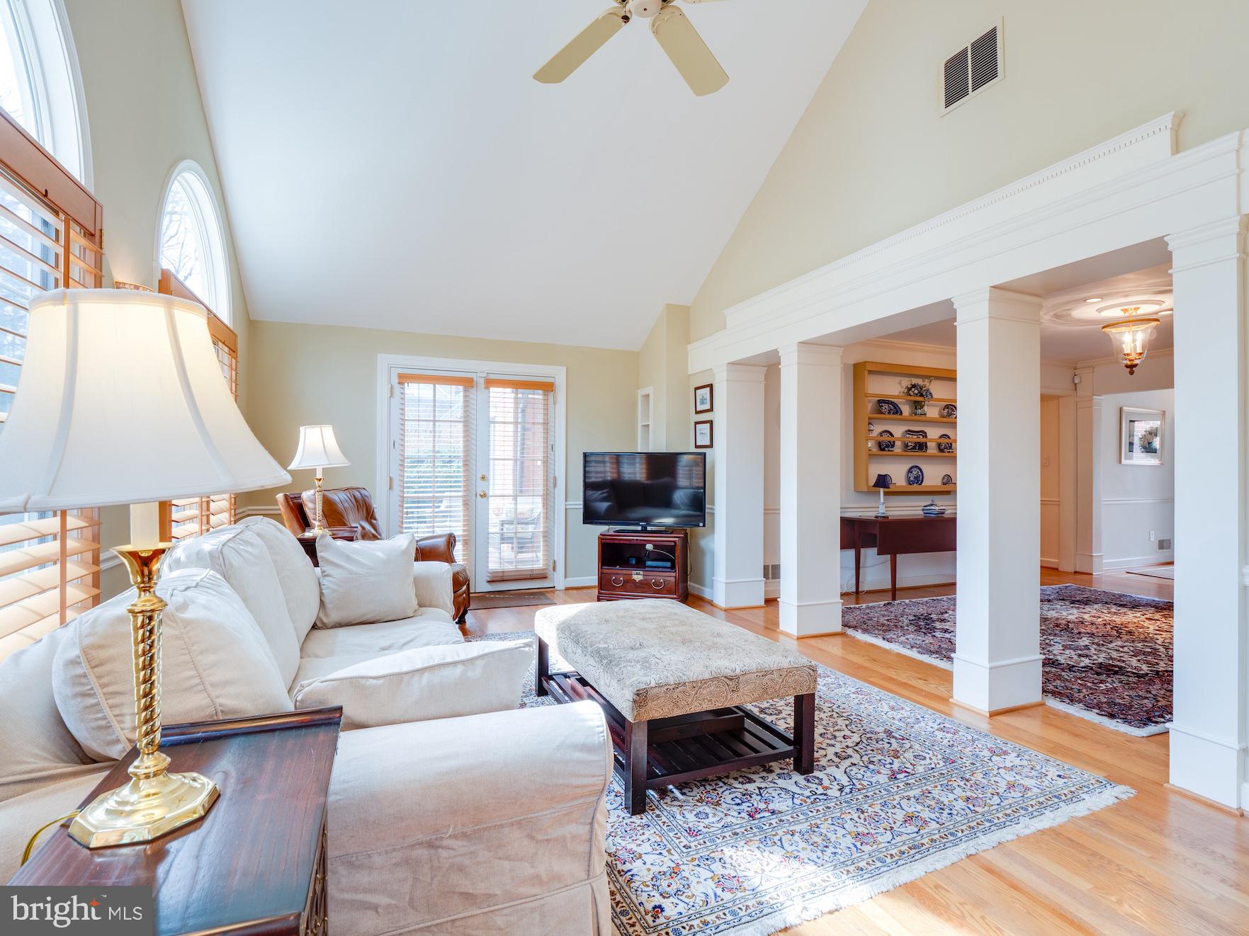 COUNTRY CLUB HILLS - Residential