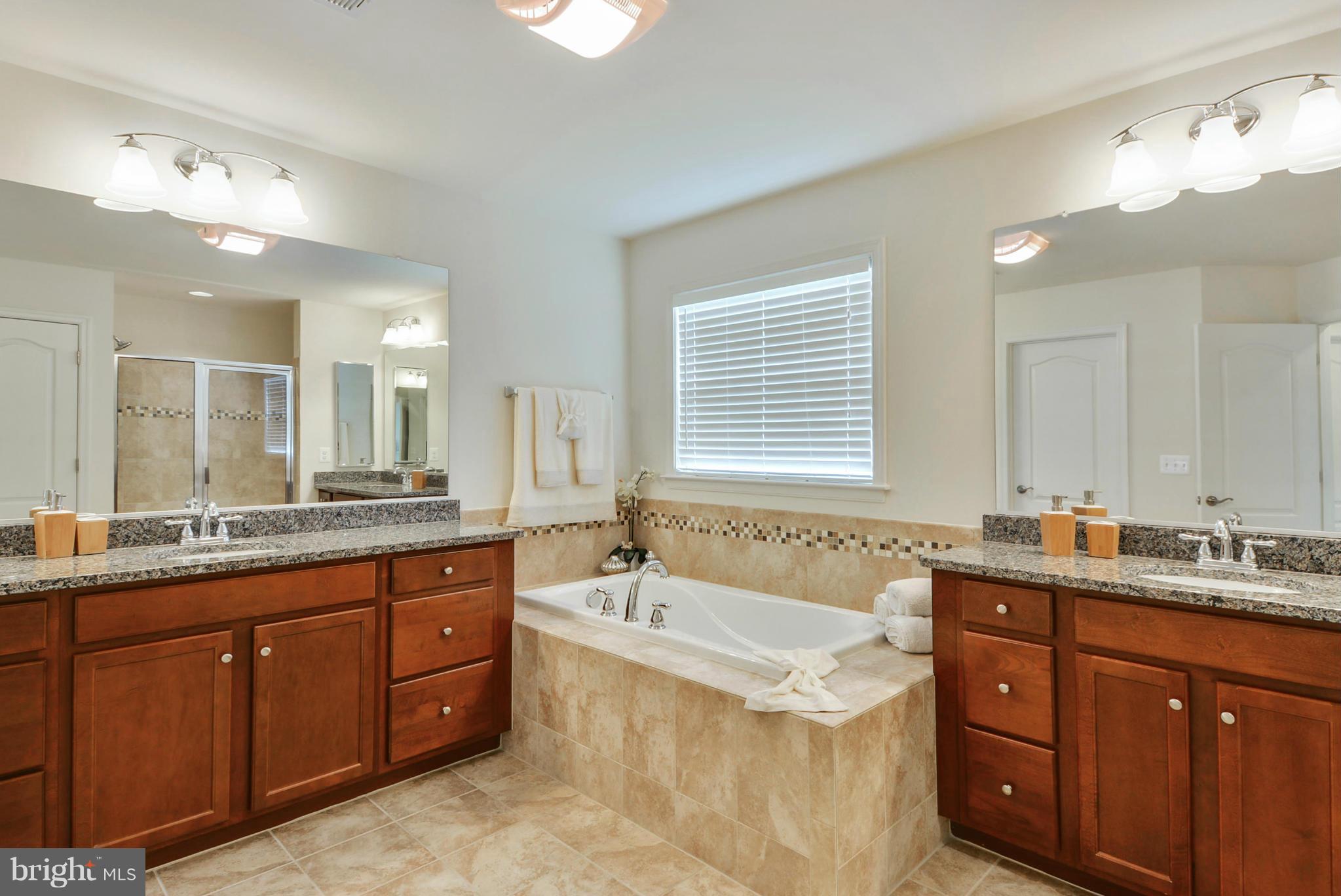 STONE RIDGE LAND BAY 1 - Residential